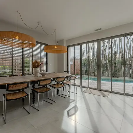 Maison De Avec Piscine 別荘 *