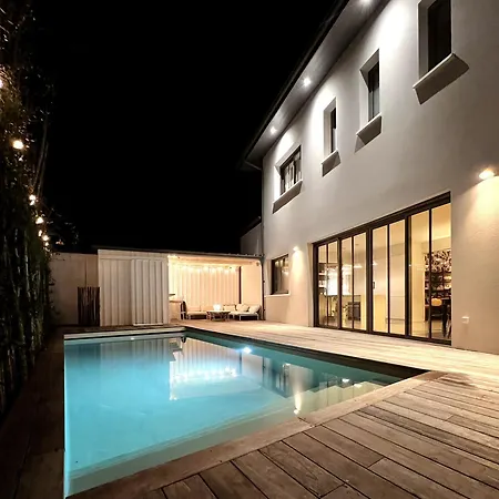 Maison De Avec Piscine 別荘 *